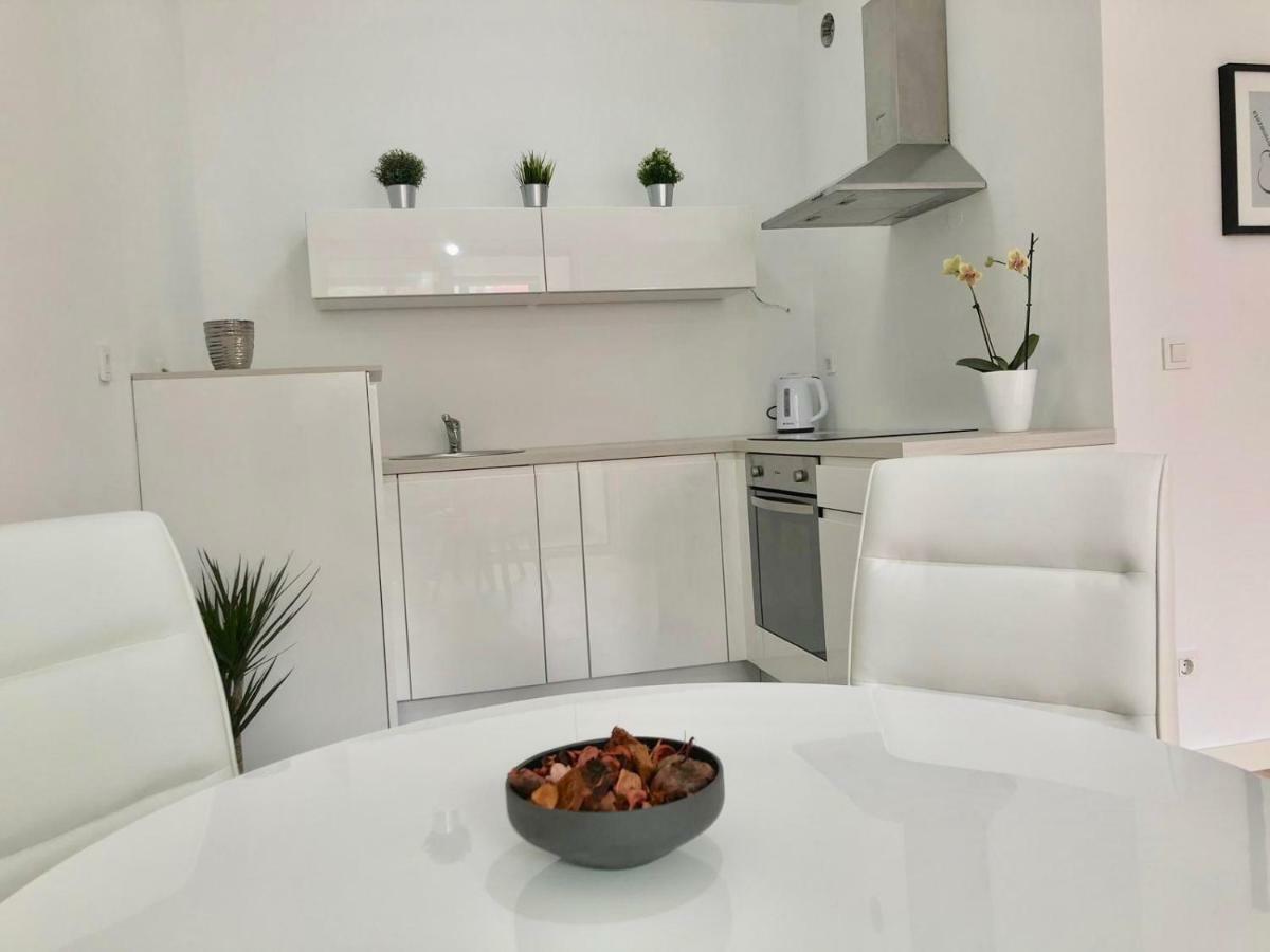 Ocean Apartment Zagreb Buitenkant foto